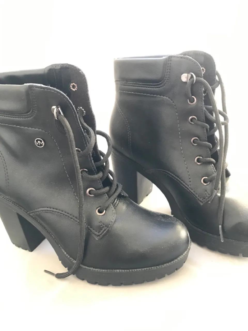 Botas Coturno Feminina Preta Salto Grosso