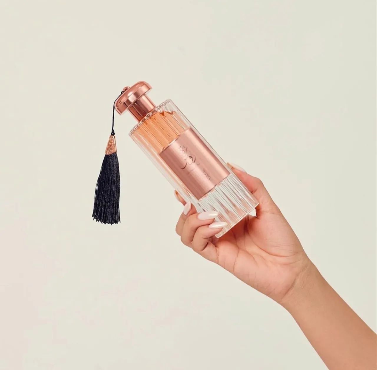 PERFUME ÁRABE DURRAT AL AROOS - 85m - Foto 5