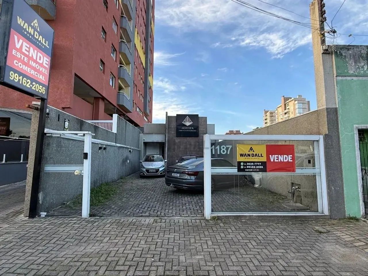 Sala Comercial à Venda em São José dos Pinhais