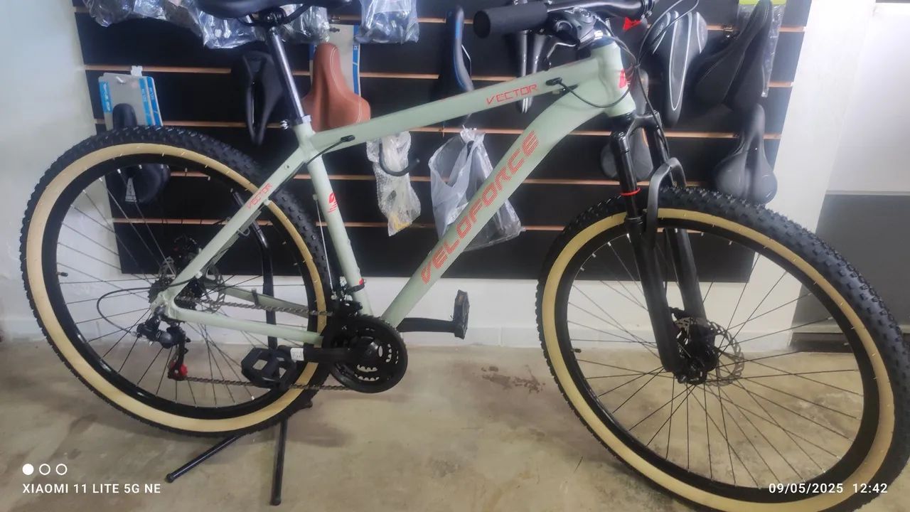 Bicicleta Veloforce Vector aro 29  - Foto 5