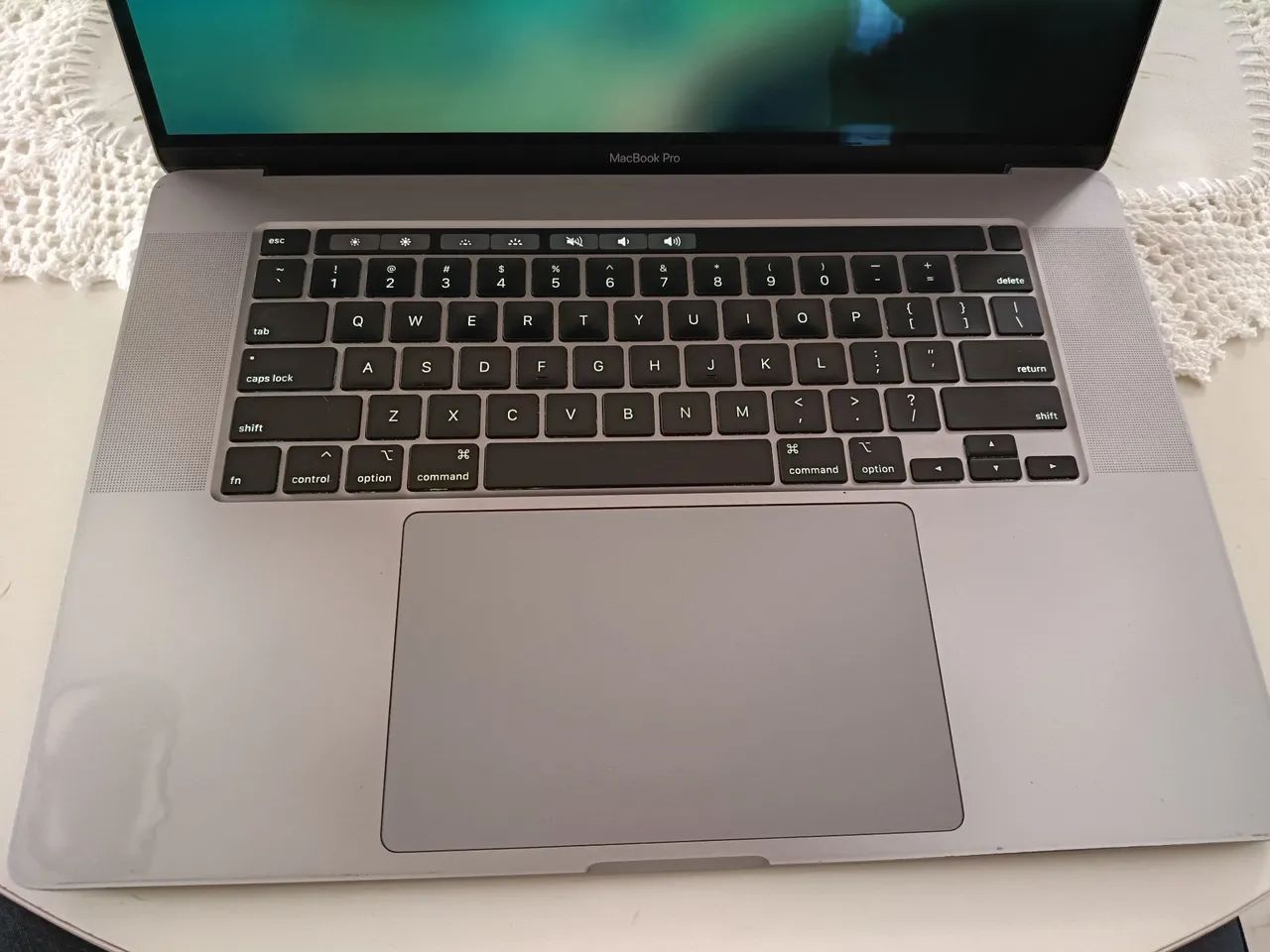 MacBook pro 2019 i7 32gb ssd de 500 - Notebooks - Vila Yara