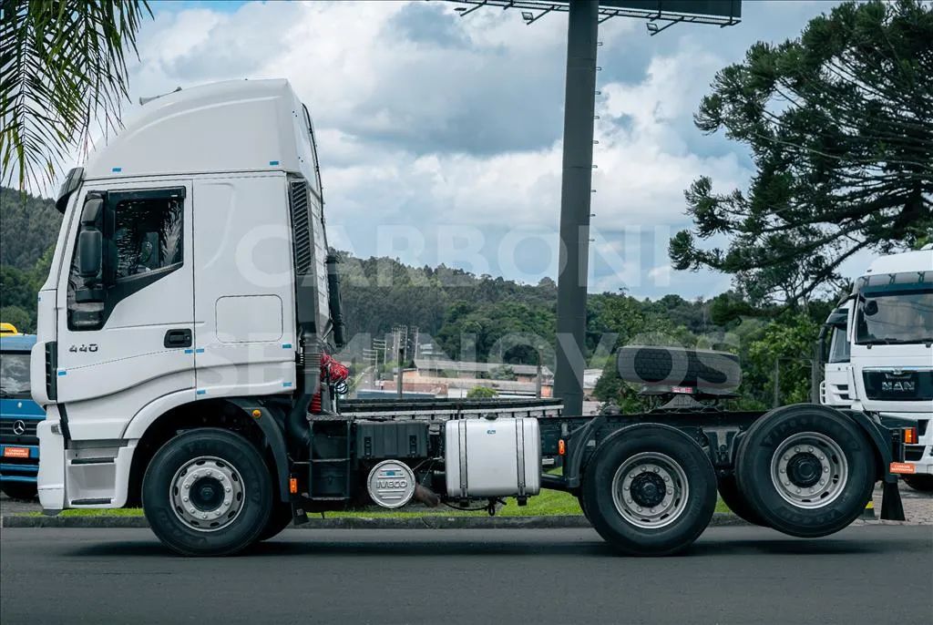 IVECO HI WAY 600S44T 6X2, ANO 2017/18 - Foto 4