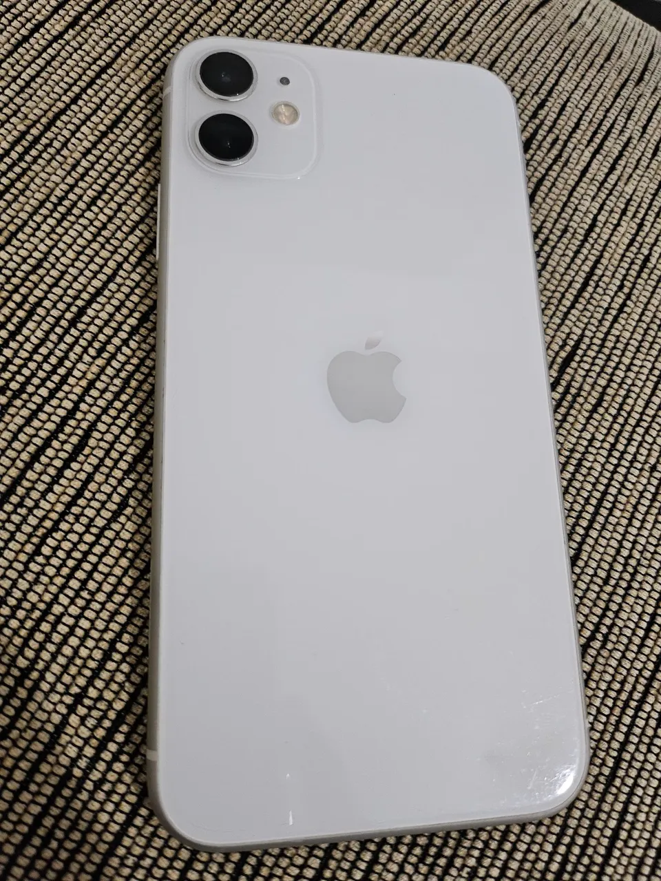 iPhone 11 128GB deifeito
