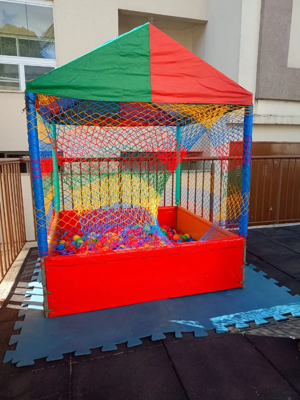 Locação Cama Elástica / Piscina de Bolinhas