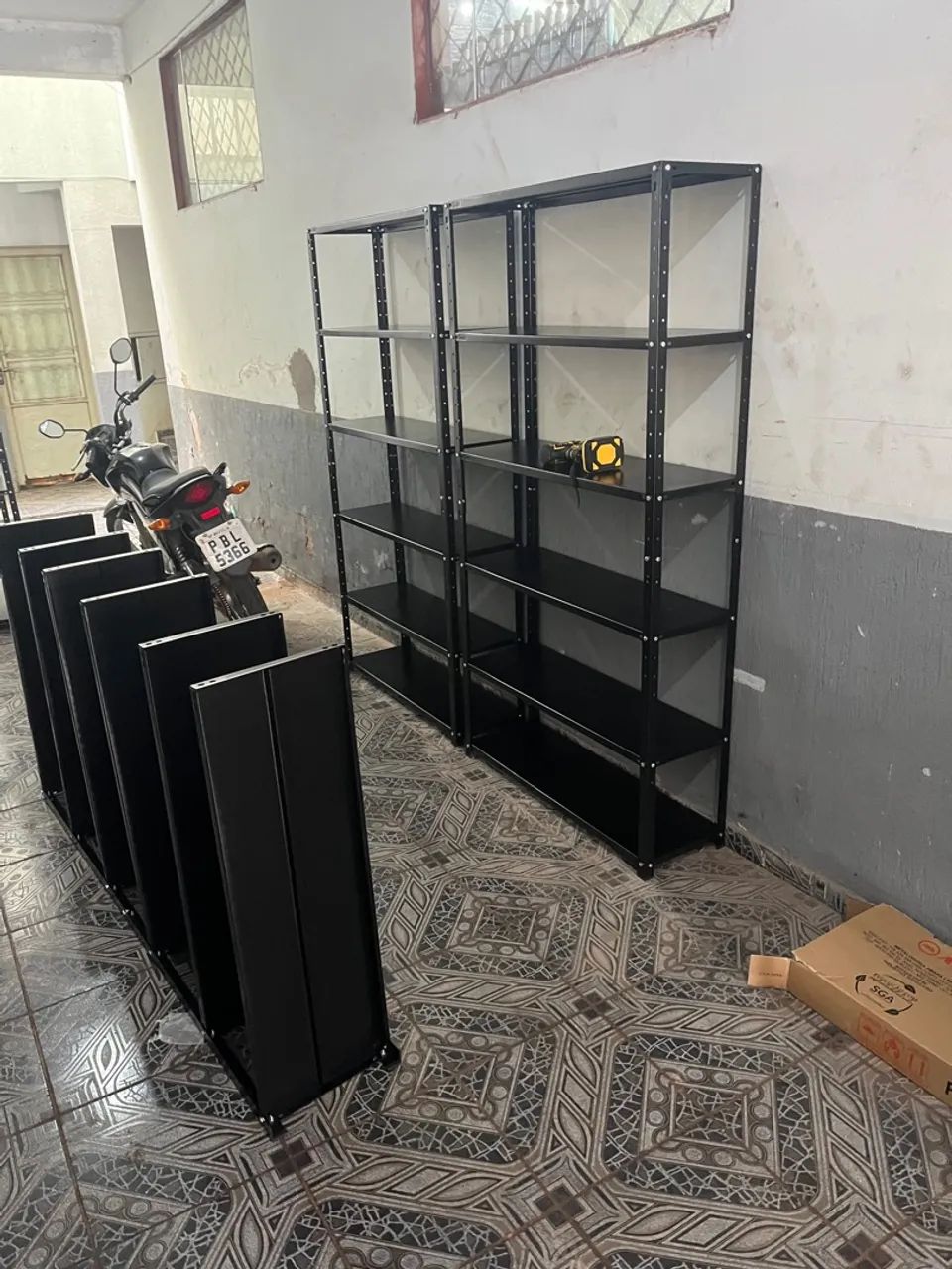 Estante de aço preta Novo  - Foto 3