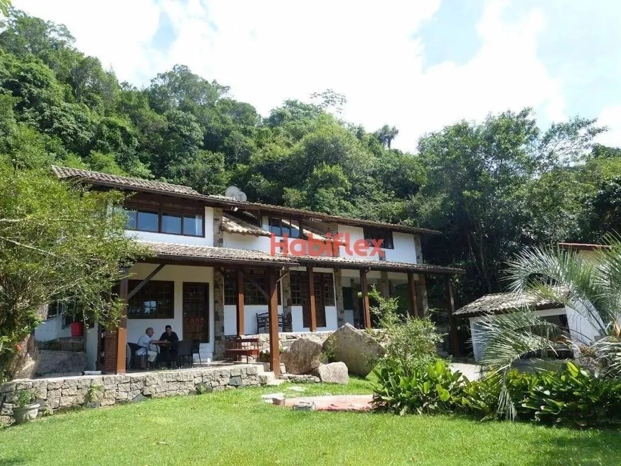 Propriedade a venda, com 3 casas e vista para o mar. Campeche, Florianópolis/SC.