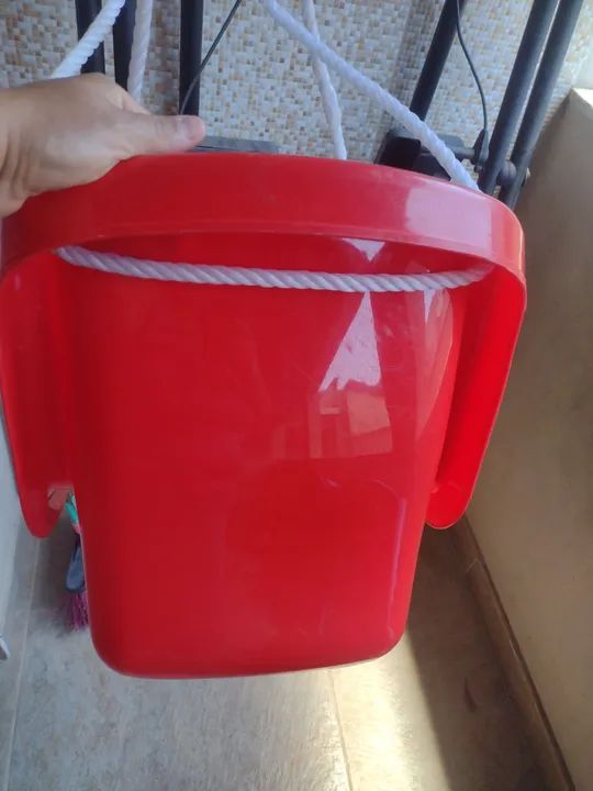 Balanço infantil vermelho - Foto 3