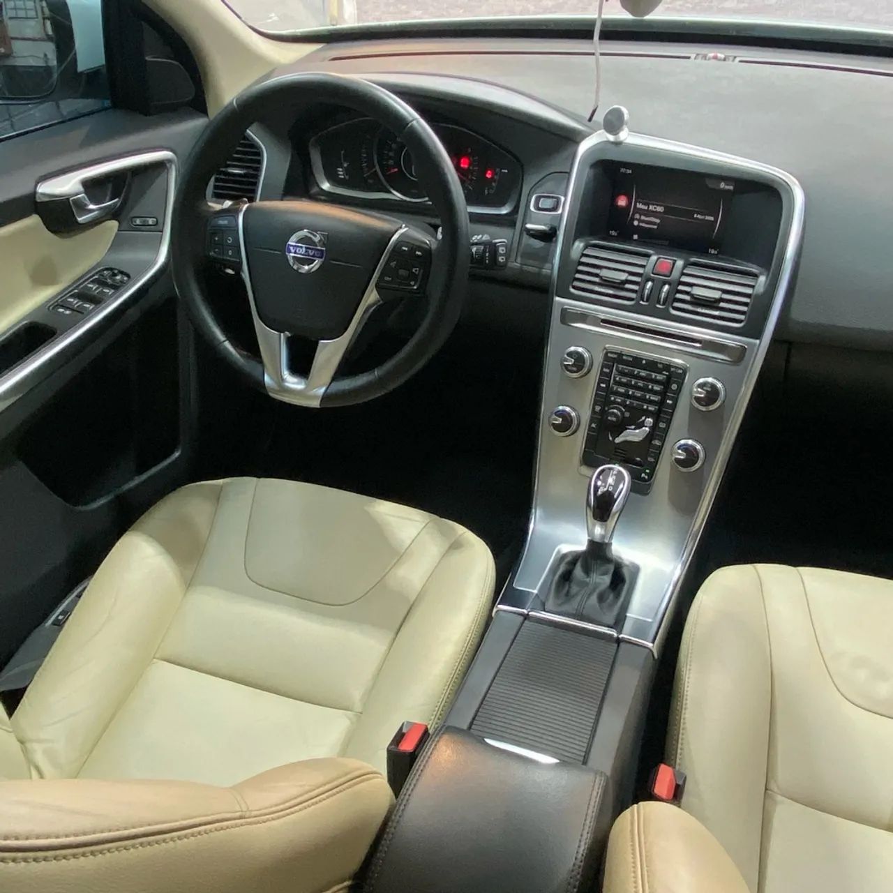 Volvo xc60 T5 2017  - Foto 2