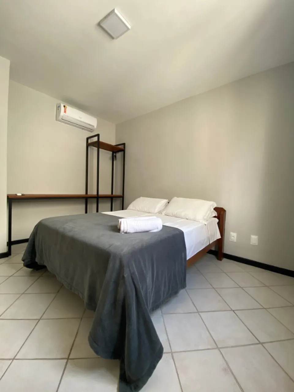 Studio mobiliado com Wi-Fi em Florianópolis - Locação Mensal