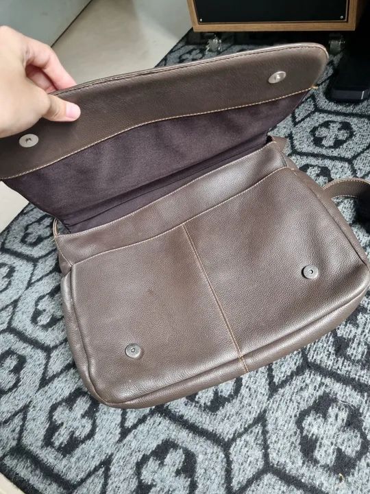 Bolsa de Ombro Marrom em Couro - Foto 3