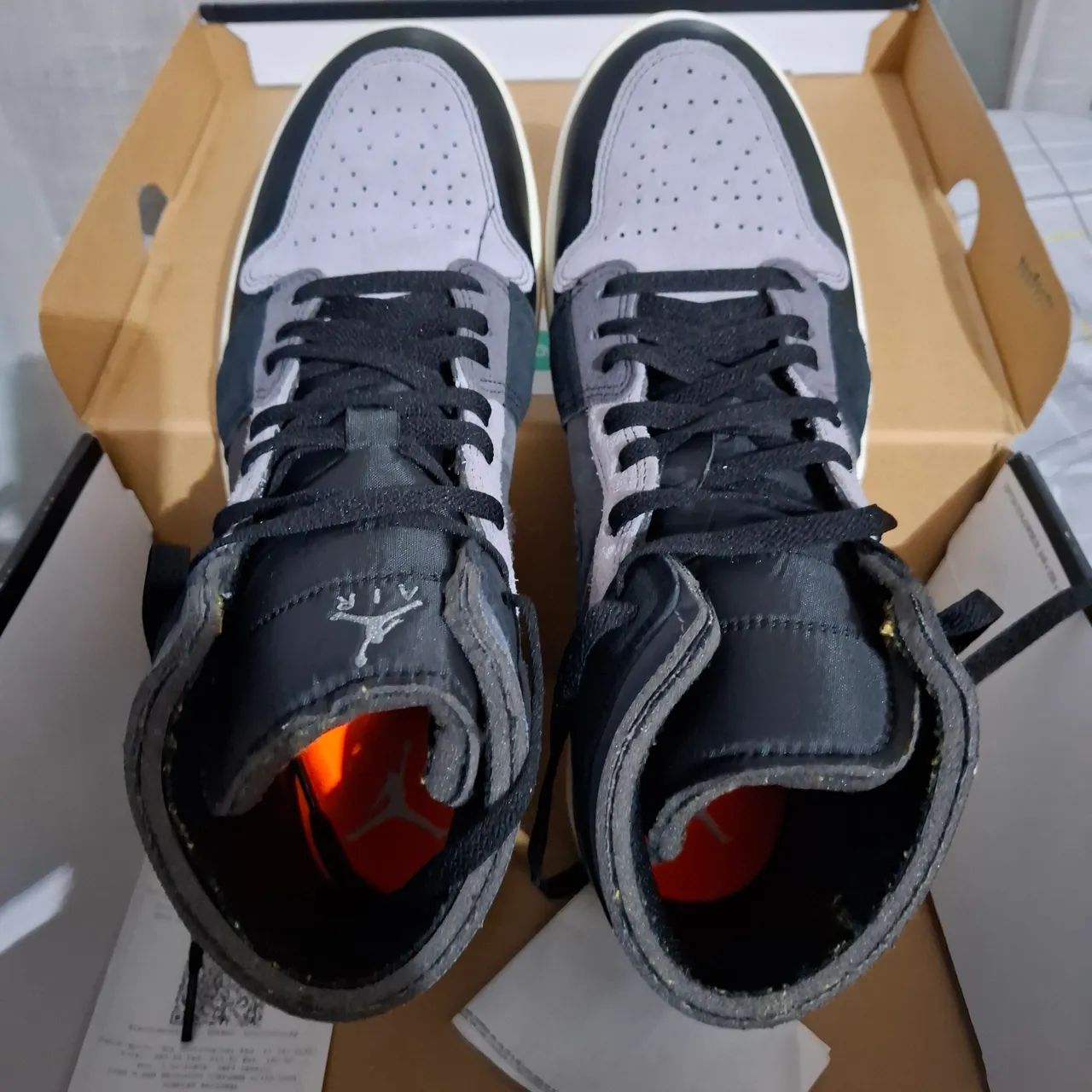 Air Jordan 1 Mid SE Craft Inside Out - Cinza e Preto - Foto 5