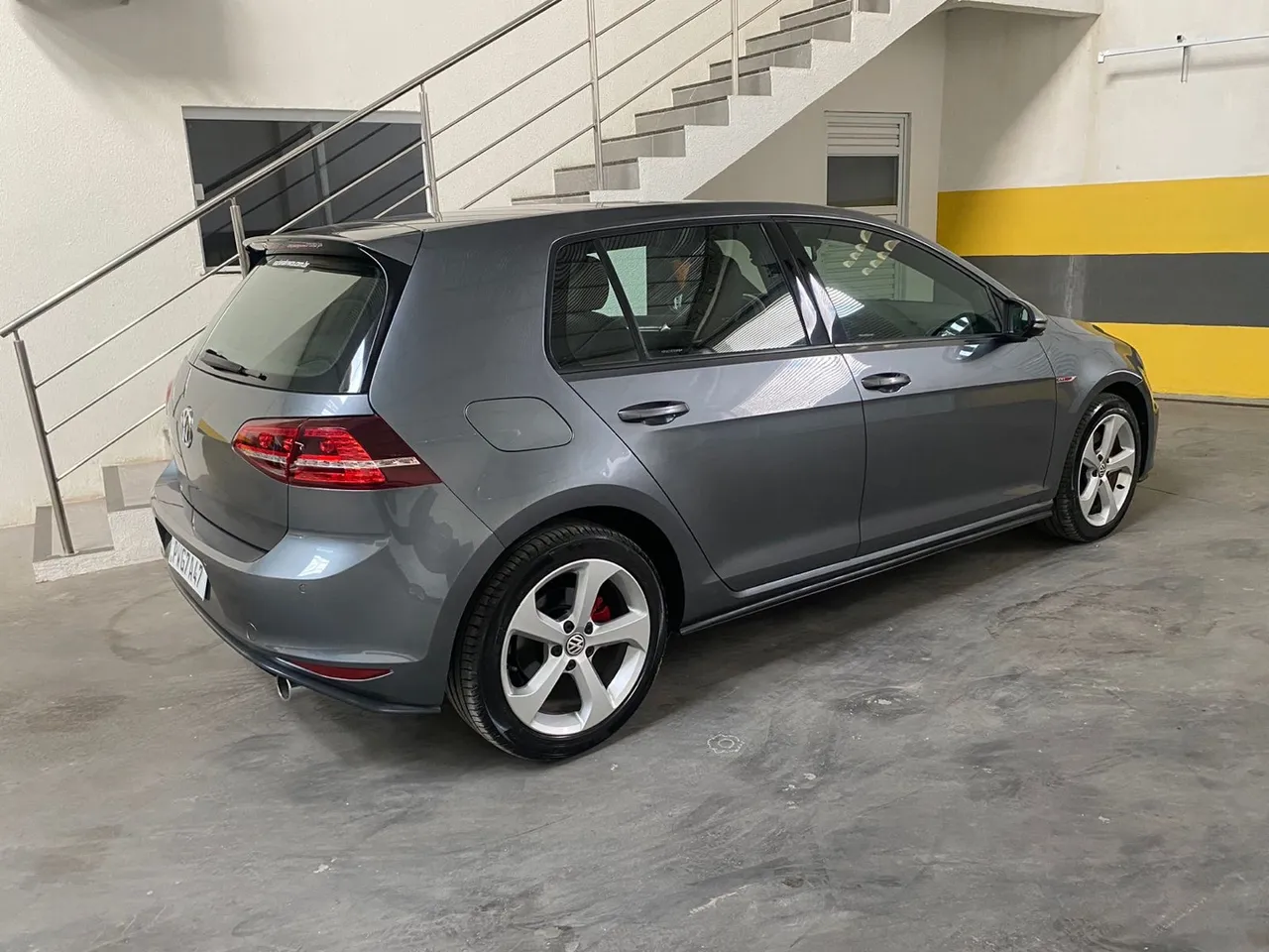 VENDO OU TROCO GOLF GTI 2015 O MAIS NOVO DA CATEGORIA CARRO DE MENOR VALOR 