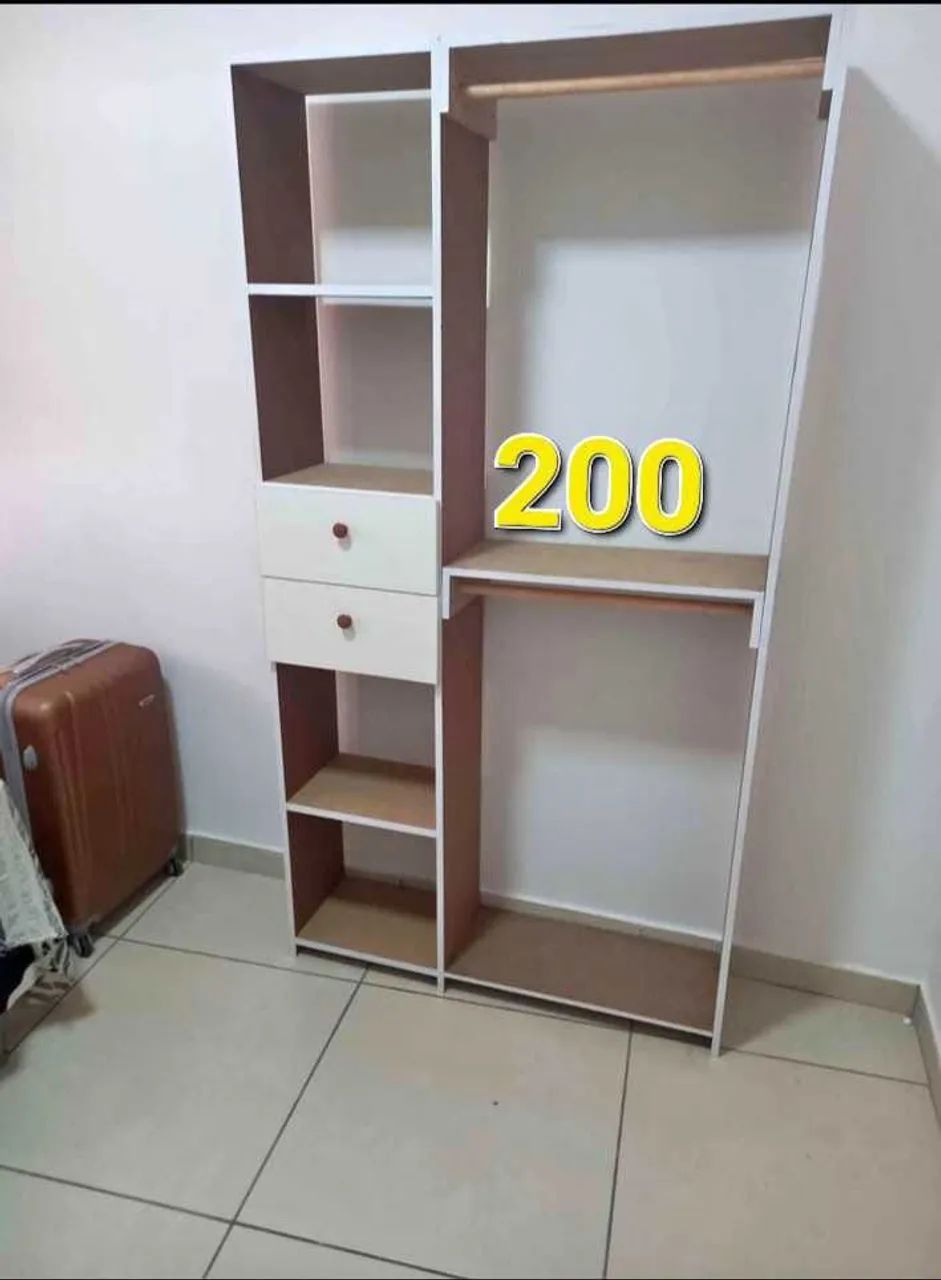 Mini closet com duas gavetas 