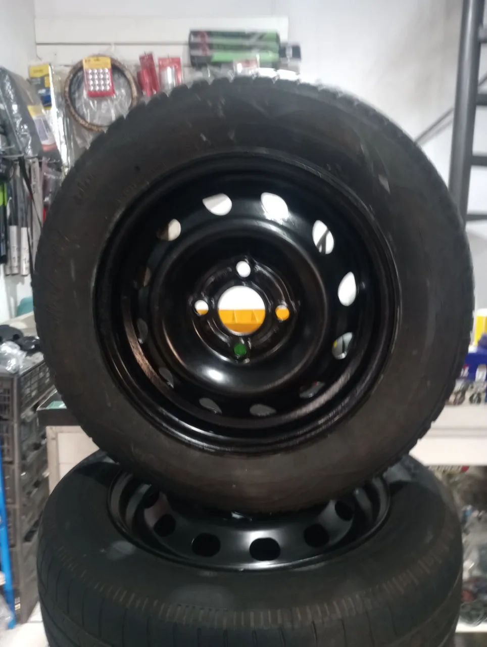 Roda celta Corsa Wind clássic Kadett Monza prisma. Estepe pronto 