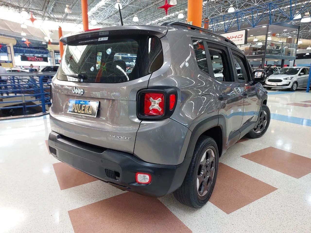Jeep Renegade Sport 1.8 4X2 Flex 16V Aut. 2017 - Foto 4