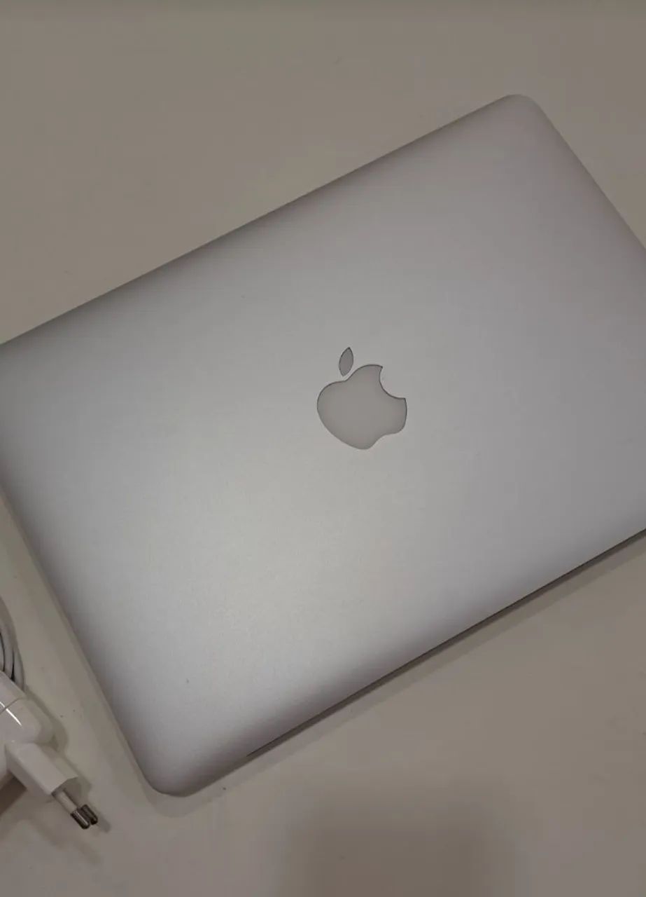 MacBook Pro 64302734686851123