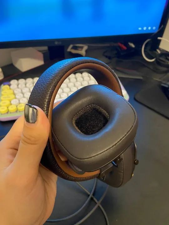 Fone de ouvido over-ear sem fio Marshall Bluetooth Major IV marrom - Foto 2