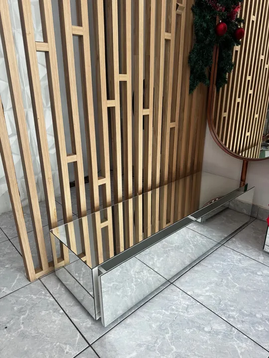 Mesa de centro espelhada