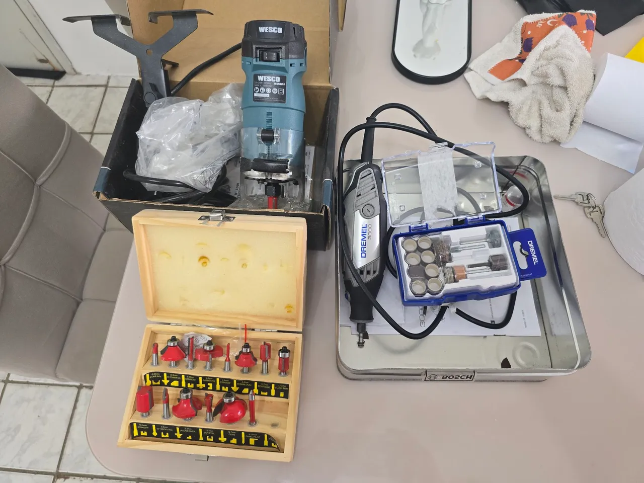 Kit de ferramentas: Tupia WESCO e Dremel