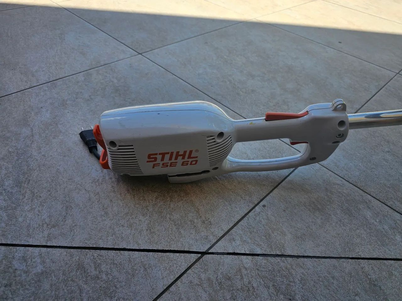 Roçadeira Elétrica Stihl FSE 60 - Foto 4