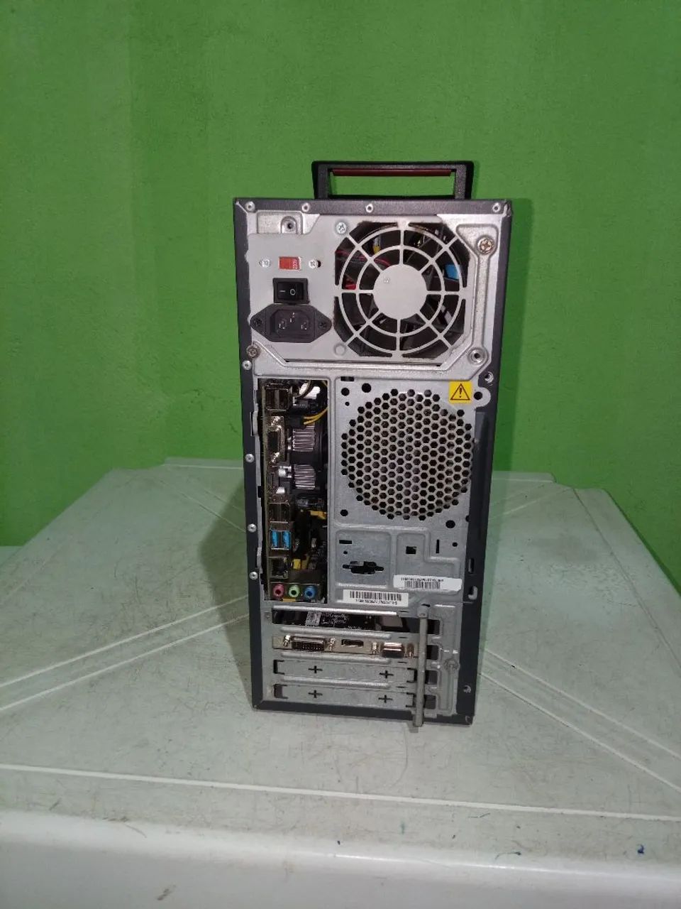 Cpu core i3 4160 3.60 + 8 gigas + placa video GT 710 64197820960258124