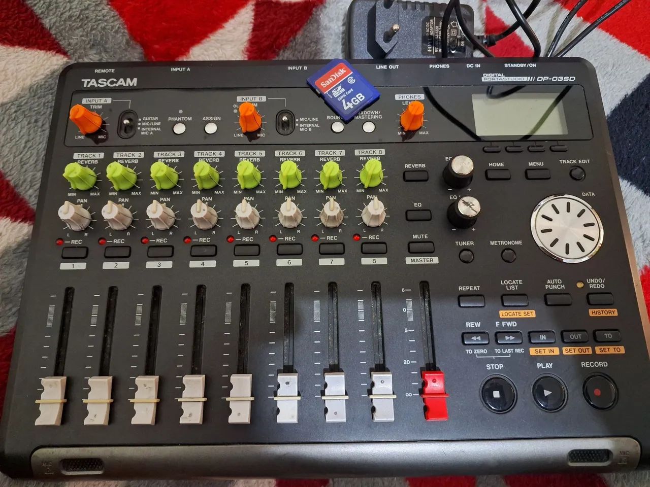 Portastudio Tascam DP-03SD - Microfones e Gravadores - Chácaras