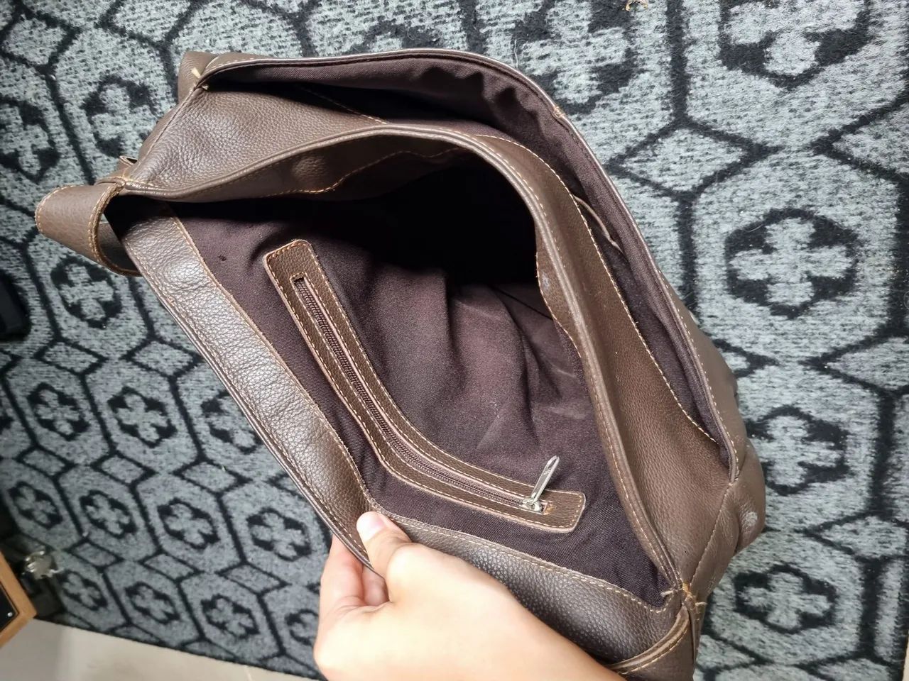 Bolsa de Ombro Marrom em Couro - Foto 5
