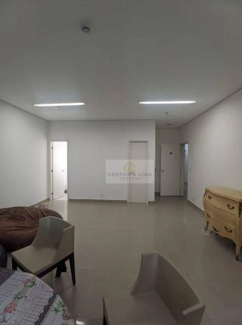 SALA COMERCIAL HELBOR OFFICES