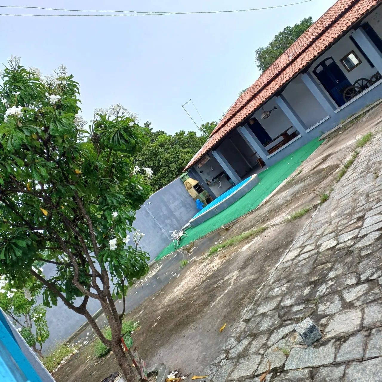 Ótima casa em Carapibus com excelente localização.