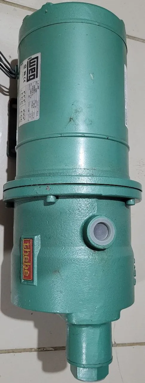 Bomba D'água Thebe Weg