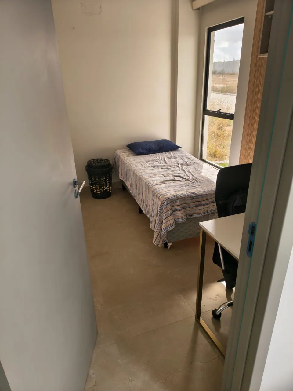 Alugo casa em condomínio com projetados e energia solar todas as despesas inclusas - Foto 5