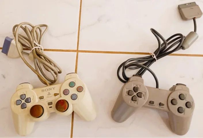 Playstation 1 FAT com jogos controle e memory card - Foto 3