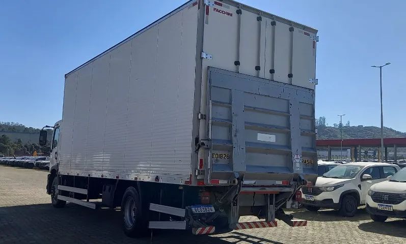 Vw 14190 Robust ano 2021 baú alumínio plataforma elevatória - Foto 3