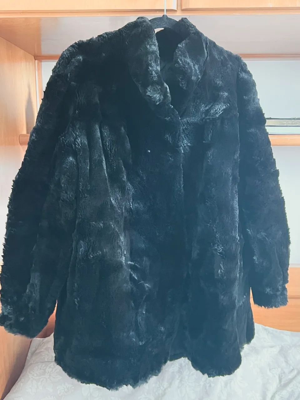 Casaco pele de coelho impecável preto 