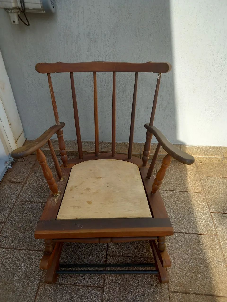 Cadeira  de balanço  antiga - Foto 2