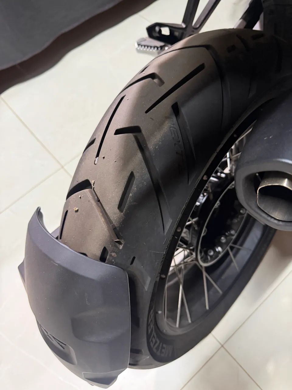 GS 1300 