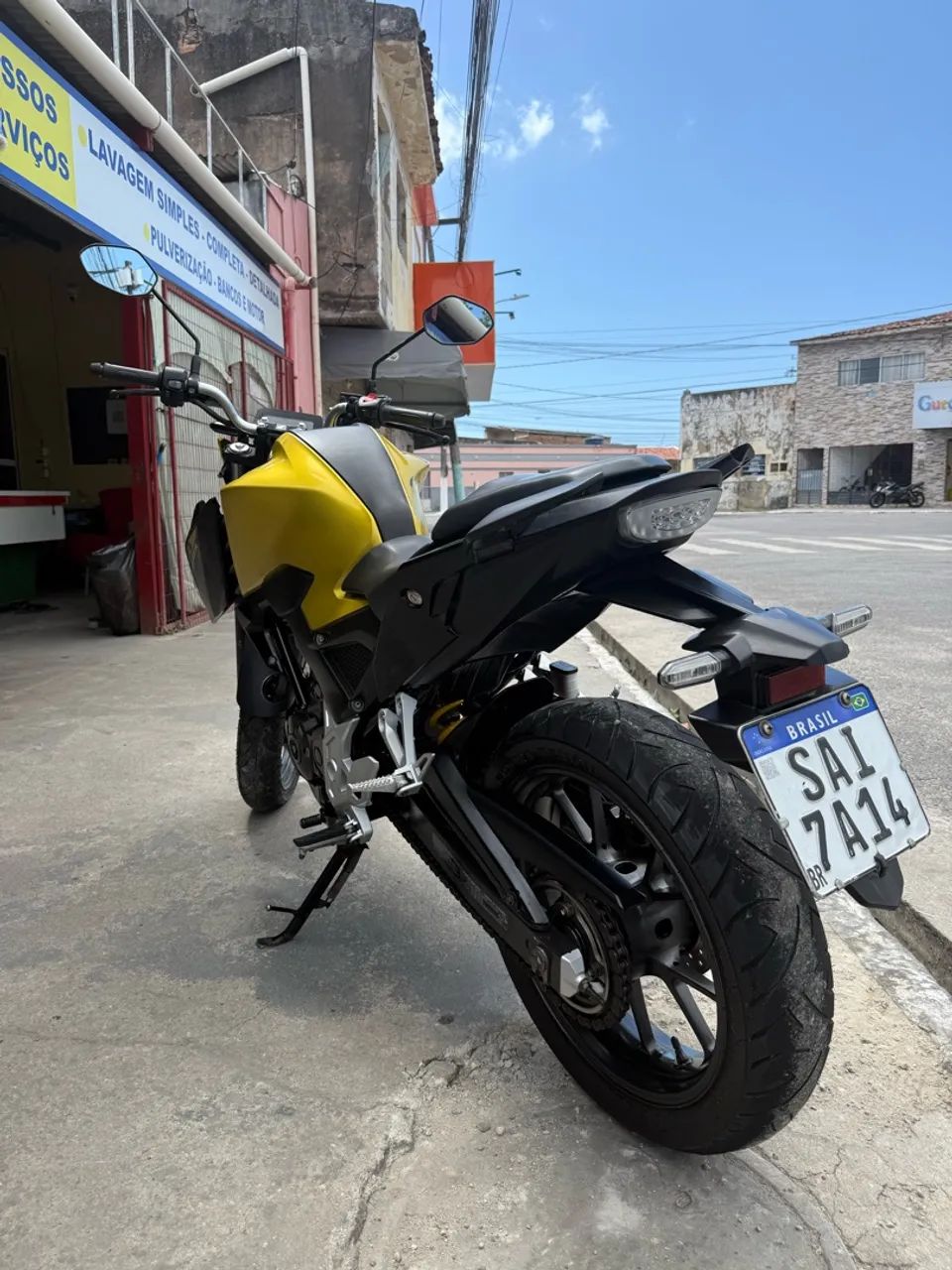 CB300F | 2023 - Foto 4