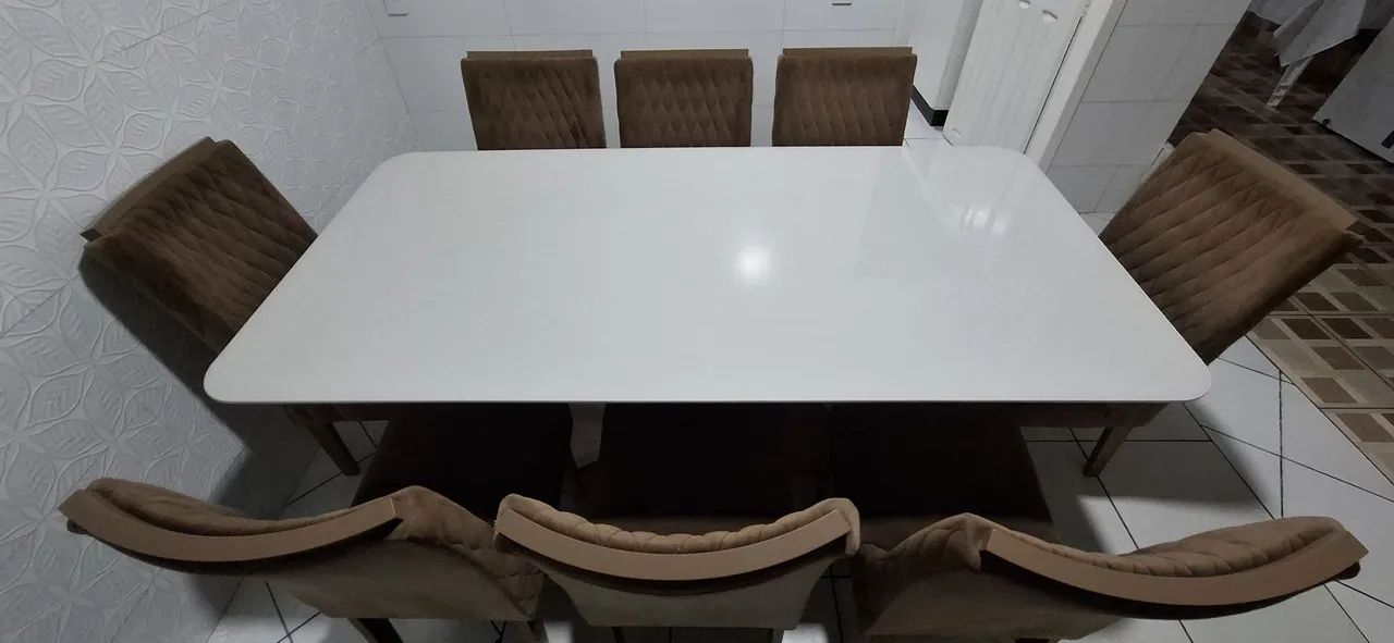Vendo mesa de 8 cadeiras  - Foto 3