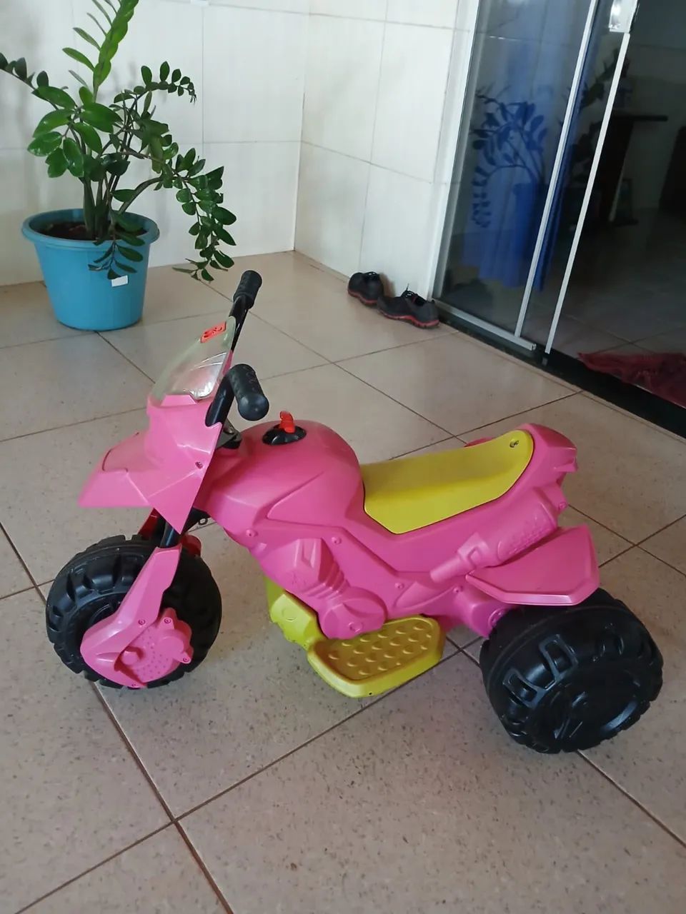 Moto elétrica infantil