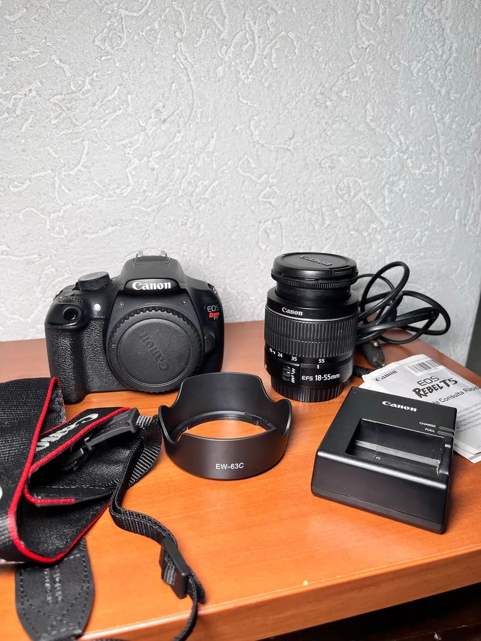 Câmera cânon T5 + lente 18-55m