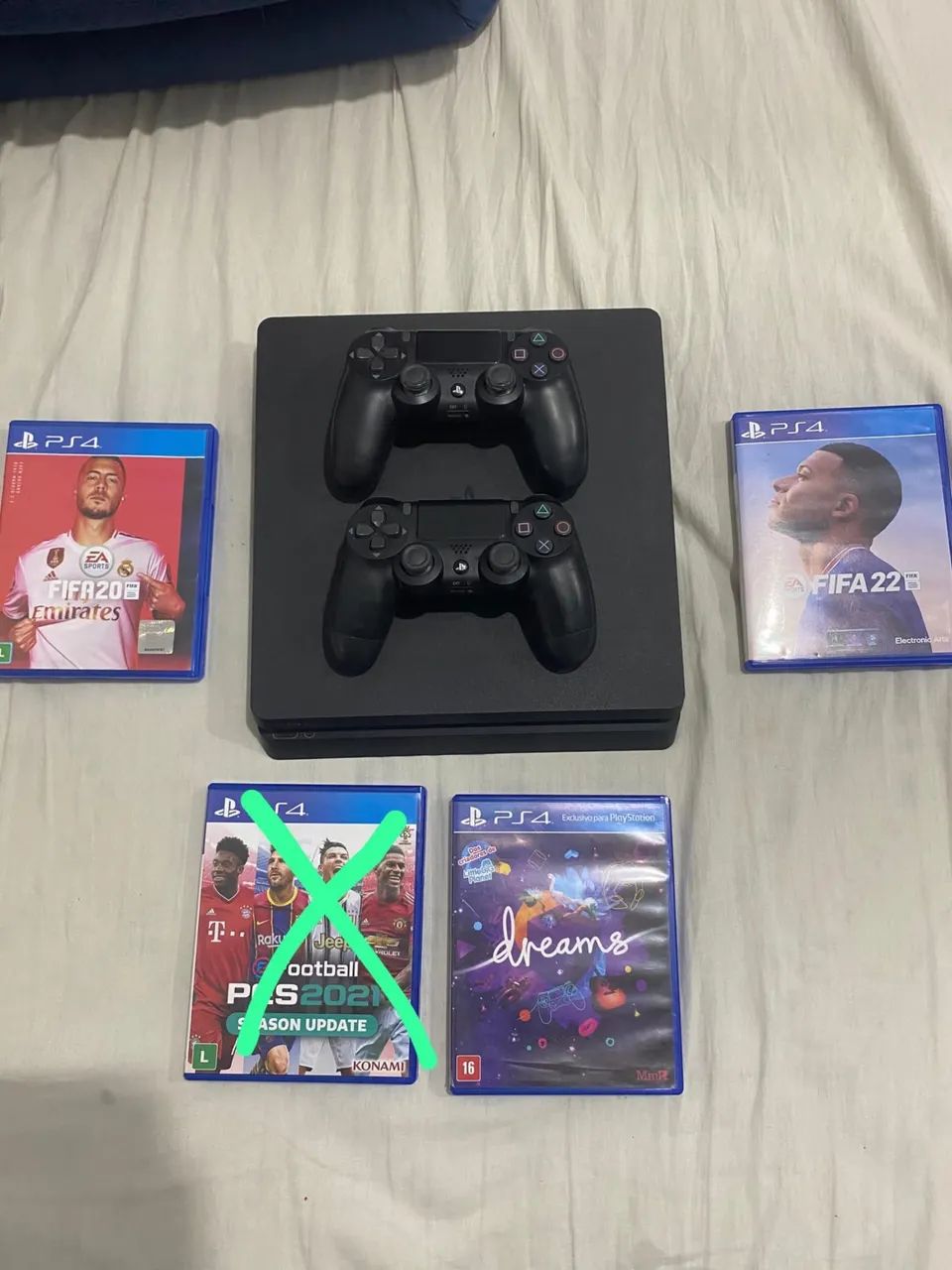 PS4 Slim de 1TB, 2 controles e 3 jogos