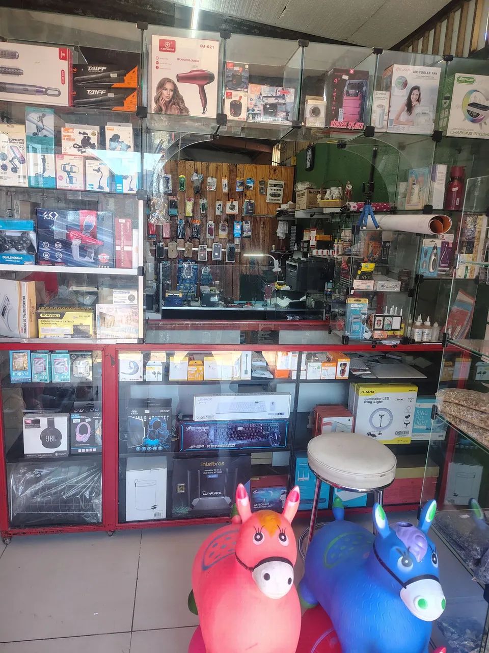 Fundo de loja celular - Foto 2