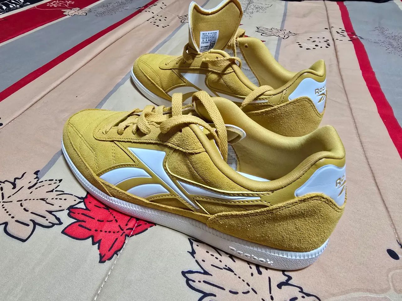 Tenis rebook amarelo - Foto 2