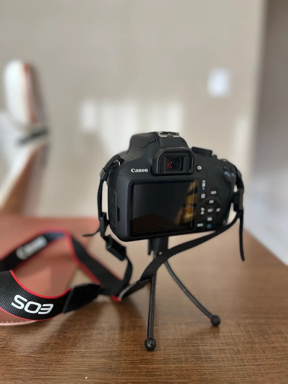 Câmera Canon EOS Rebel T5 - Completa e em Excelente Estado - Foto 5