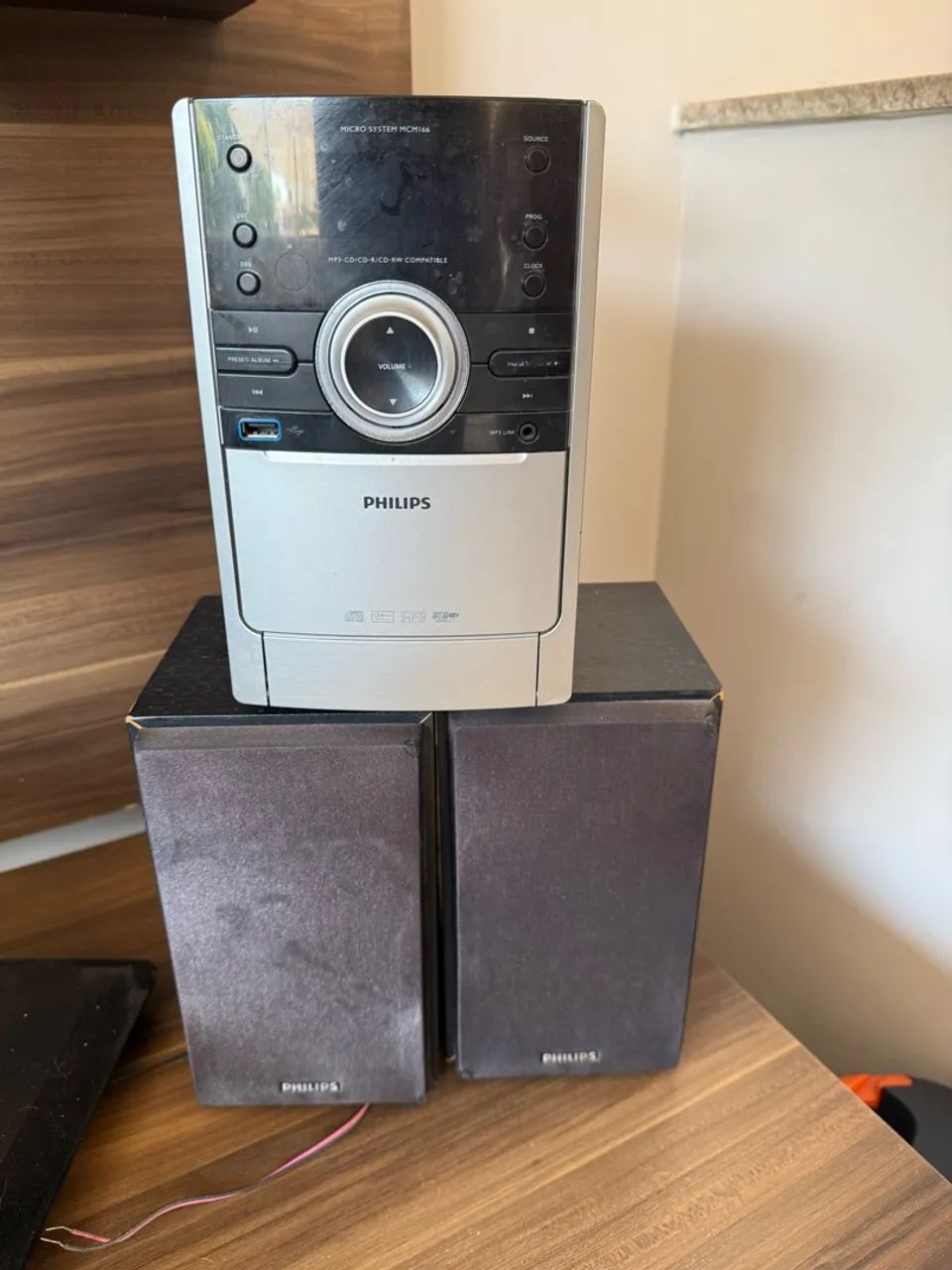 ? MICRO SYSTEM PHILIPS MCM166 - COMPLETO COM 2 CAIXAS - Foto 4