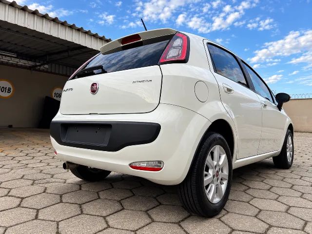 Fiat Punto Attractive 1.4 Fire Flex 8V 5P 2014 - Foto 2