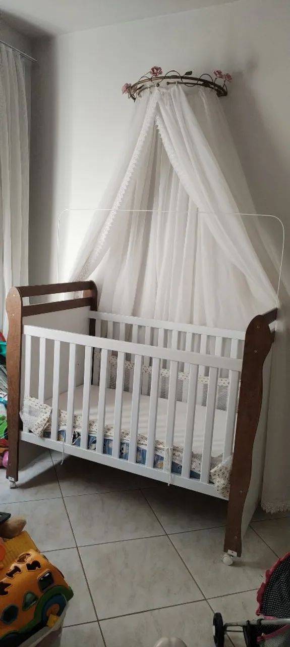 Berço que vira cama, colchão, dossel e Cortinado  - Foto 3