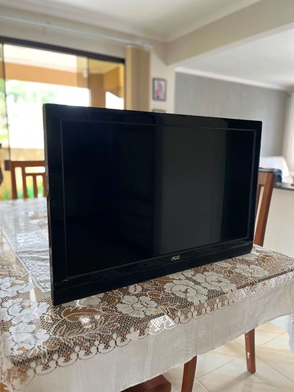 Vendo 2 TVs 29 e 1 TV de 32 polegadas 
