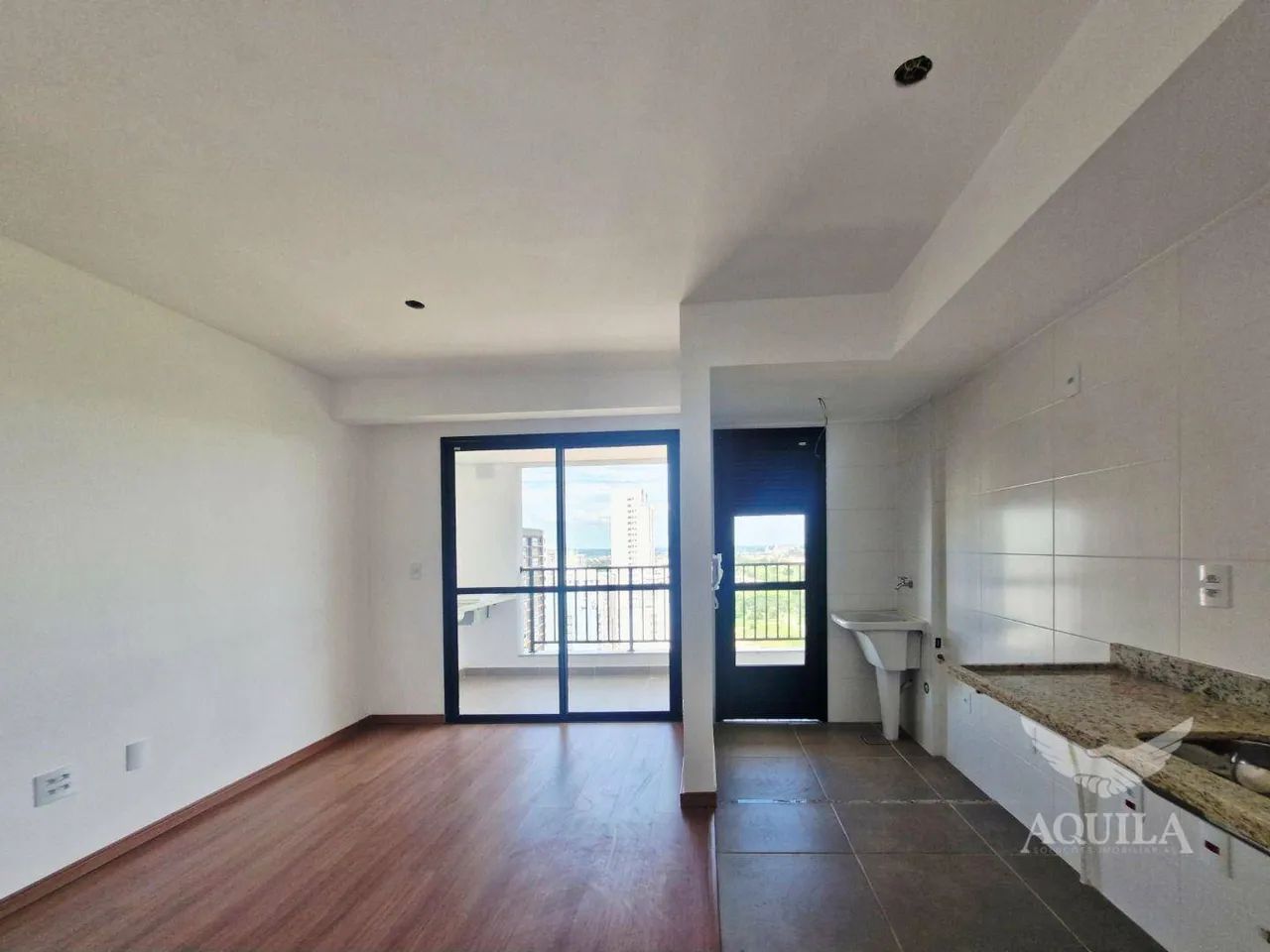 EDIFÍCIO BIARRITZ - PARQUE CAMPOLIM - SOROCABA - 1 SUÍTE - SALA 2 AMBIENTES - VARANDA GOUR - Foto 2