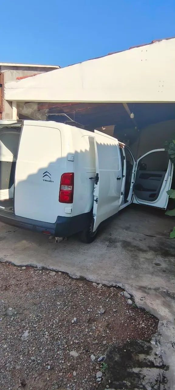 Citroen Jumpy Cargo 1.5 Turbo Diesel 2023 - Foto 2